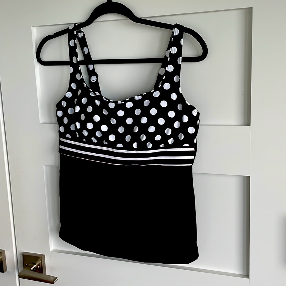 Lands End Tankini Top Size 8P New Black and white